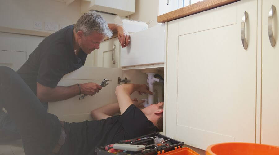 Expert burst pipe repair services in Bunker Hill, KS